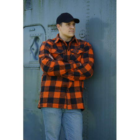 Sur Chemise bucheron à carreaux.