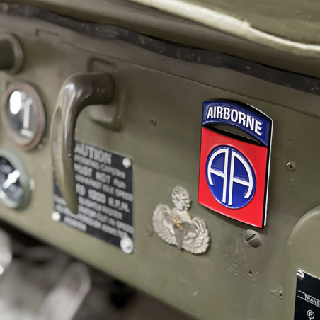 Logo en métal de la 82nd Airborne Division