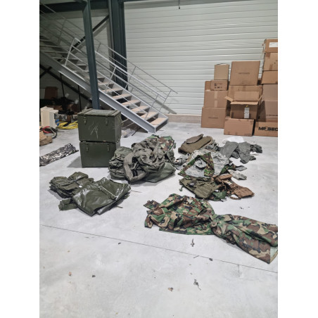 lot equipement et vetement déstockage occasion